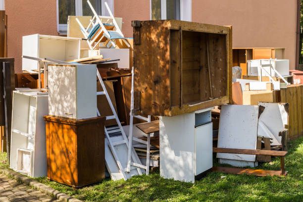 Best Yard Waste Removal  in Middleport, NY